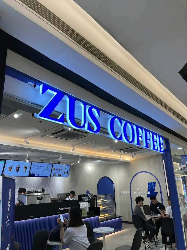 ZUS COFFEE Store Signage
